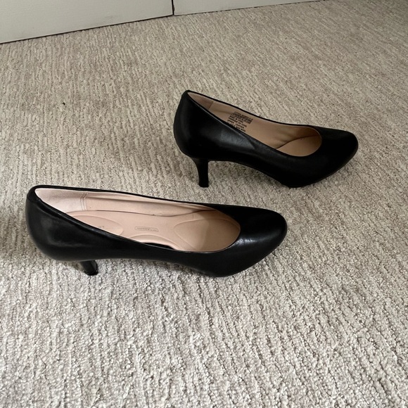 Women’s leather heels size 7 Rockport - Picture 4 of 5
